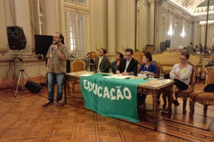 Lançamento de frente parlamentar pela educação pública na Câmara