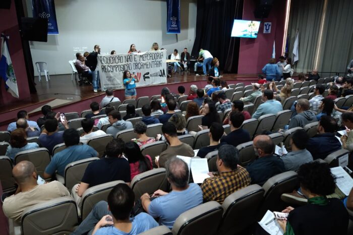 Consepe aprova suspensão do calendário letivo da graduação da Unirio