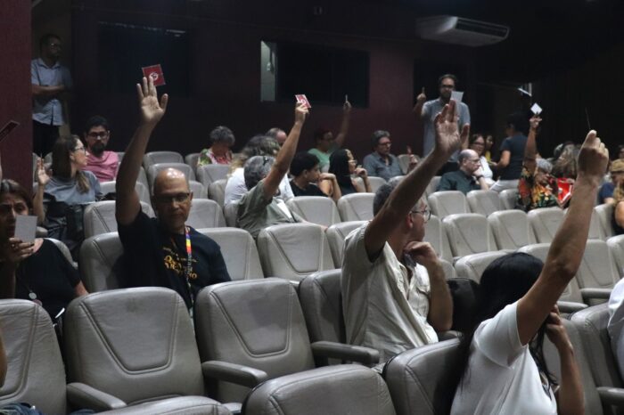 Assembleia docente rejeita proposta do governo e apresenta diretrizes para contraproposta
