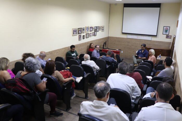 Docentes reivindicam audiência pública para discutir futuro do HUGG