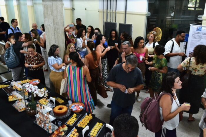 Novas/os docentes participam de recepção na Unirio